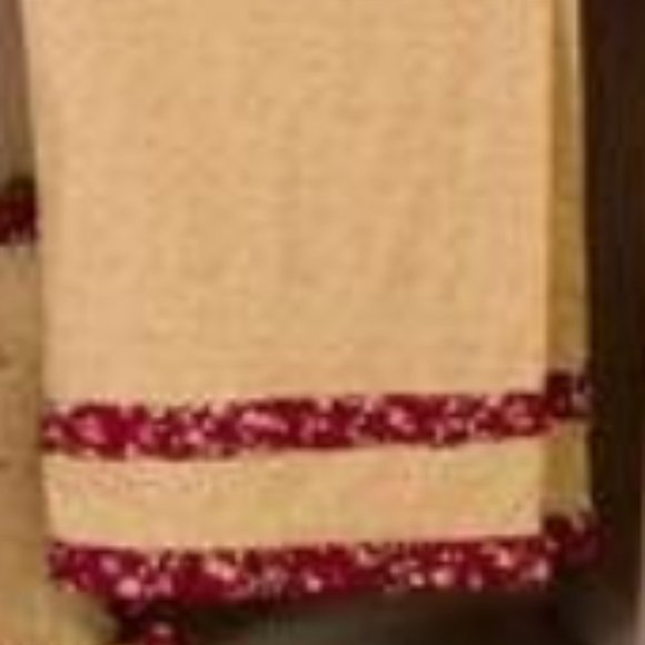 NWT VHC Brands Royalton Wedding Ring Quilted Pillow Sham 16x16" & 4 Pillowcases - Picture 3 of 5